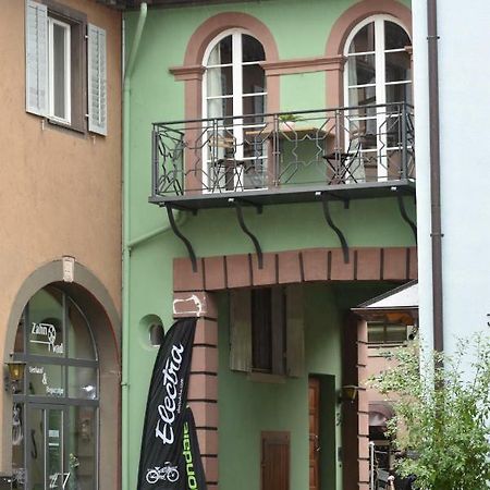 Ferienwohnung Im Historischen Stadttor Staufen Exterior foto